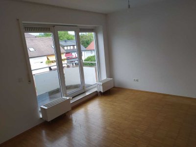 Helle 1-Zimmer-Wohnung mit Balkon zu vermieten