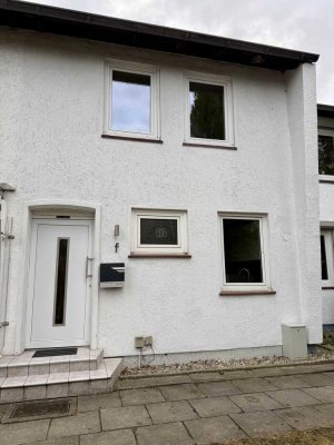 Gepflegtes Reihenhaus mit 3 Zimmern in Hamburg-Langenhorn