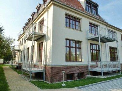 2 Zimmer mit Balkon, EBK