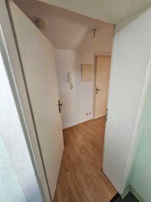 Individuelle 2-Zimmer-Wohnung im Dachgeschoss zu vermieten