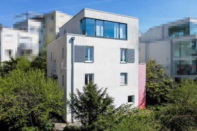 Kernsaniertes Drei-Familien-Haus in S-Degerloch als Kapitalanlage oder zum Selbstbezug