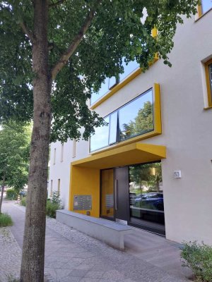 Schicke möblierte Neubauwohnung mit extra Küchenraum!