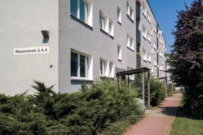 Wohnkomfort pur: Gemütliche Loggia und großzügiger Wohnbereich