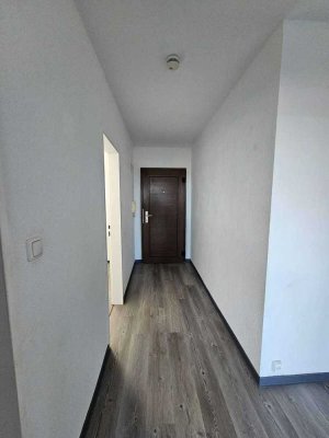 Schöne 2 Zimmer Wohnung nähe Hessen Center