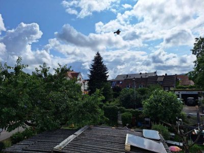 Neuwertige, barrierefreie, zentrale Dreizimmerwohnung nahe Dorfbrunnen