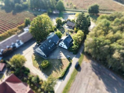 Wohnensemble mit Wellnesshaus – einmalig, großzügig, bezugsfrei