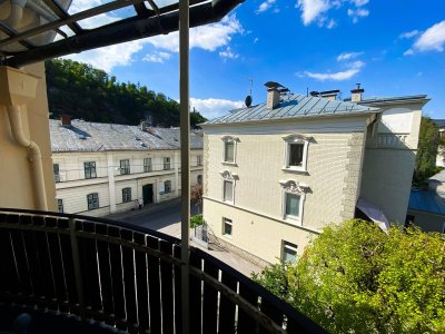 Altbau Juwel nähe Linzer Gasse - 4-Zimmer-Wohnung mit Balkon, Kellerabteil und Dachboden