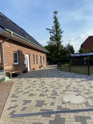 Neuwertige DHH in sehr schöner, ruhigen Lage, Wakenitznähe