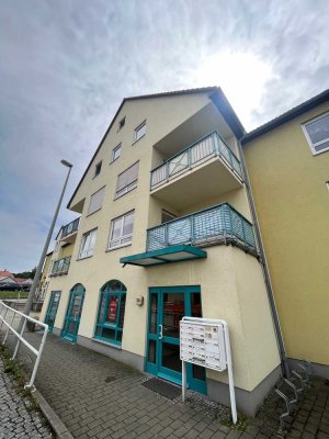 Schön geschnittene 2- RW mit Balkon und Garage in Weißenborn
