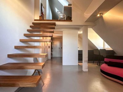 Luxuriös renoviertes 1,5-Zimmer-Apartment im Jugendstil-Altbau mit eigener Dachterrasse!