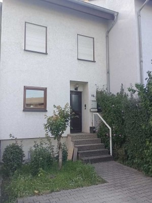 Reihenhaus in Leimen zur Miete mit Garten und Terrasse