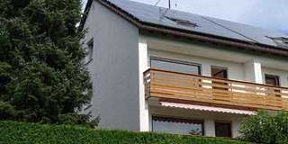 schöne und ruhig gelegene Doppelhaushälfte mit Garten, Terrasse und Balkon