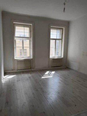 Stadtwohntraum ca.90 m² in bester Ottakringer Lage - Renovierungsbedürftiges Juwel mit viel Potential !
