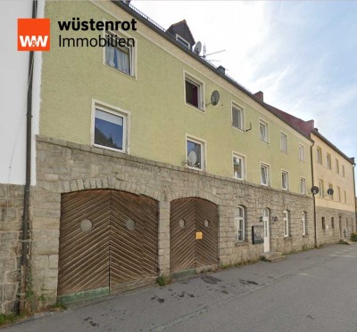 Jahresnettomiete: mehr als 40.000 € + Optimierungsmöglichkeit!
Lukratives 7-Parteienhaus in Tittlin