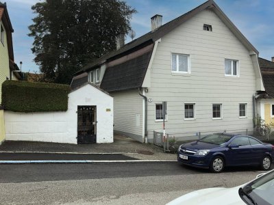 Charmantes Stadthaus mit nettem Garten, Innenhof und Hauskapelle im Zentrum - 4470 Enns OÖ