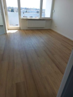 Helle, sanierte 2-Zimmer Wohnung