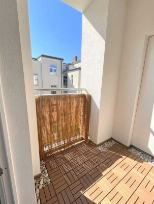 Neu! Charmantes Wohnen mit Einbauküche & Balkon!