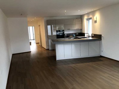 ***zentrumsnahe*** Stilvolle, gepflegte 4-Zimmer-Wohnung mit Balkon und EBK in Landsberg am Lech