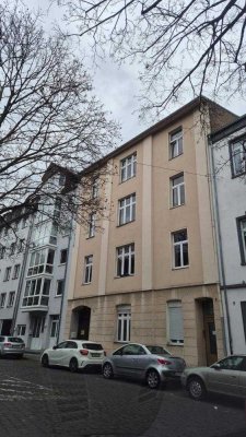 Frisch renovierte 3 ZKB Altbauwohnung im Herzen der Altstadt