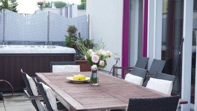 Helle, modern vollmöblierte Terrassenwohnung lädt zum Entspannen ein
