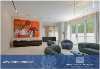 Design und Komfort der Extraklasse – Villa mit Skyline-Dachgarten & Pool!
