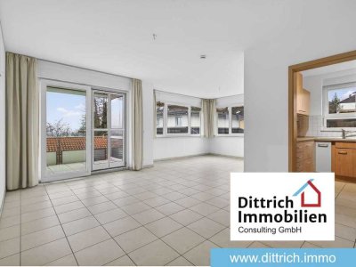 Ein lichtdurchfluteter Wohnort mit Platz für Alltag und Rückzug in Pfhm- West