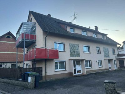 Zwangsversteigerung im Februar 2026, 3- Zi.-DG Wohnung in Emmendingen - Mundingen,  Zuschlag ab 70%