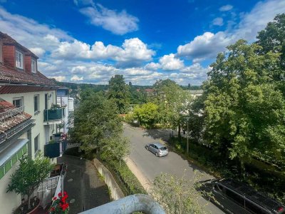 Geräumige 2-Raumwohnung mit Tiefgaragenstellplatz & Balkon in Dresden-Trachau