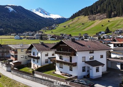 Charmantes Mehrfamilienhaus mit 3 Wohneinheiten in Oberperfuss mit traumhafter Aussicht!