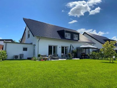 Günstige, neuwertige 4-Raum-Doppelhaushälfte mit EBK in Heinsberg (Kreis) Geilenkirchen