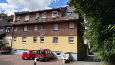 2010 Erbautes 6-Familienhaus mit solider Vermietungssituation und 9 Stellplätzen