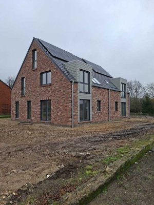 Doppelhaushälfte Neubau KfW 40 Erstbezug