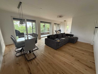 Moderne 3-Zimmer-Wohnung mit Garten und Balkon