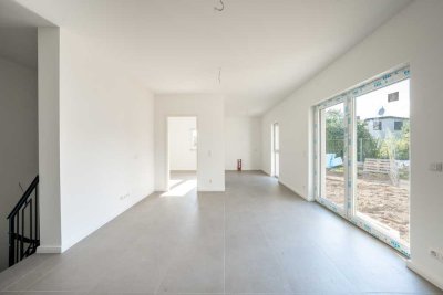 !! Exklusive 3,5-Zimmer Wohnung mit Garten und Stellplatz  !!
