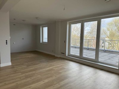 Exklusive 3-Z. Penthouse-Wohnung mit Dachterasse in Hamburg-Lurup