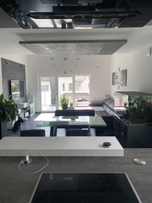 Moderne, neuwertige 4-Zimmer-Maisonette-Wohnung mit Balkon und EBK in Hainburg PROVISIONSFREI