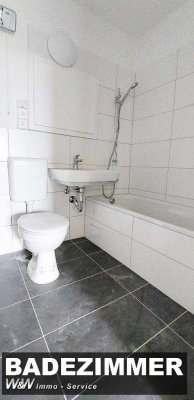 große 3 Zimmer, Balkon, frisch saniert, Aufzug
