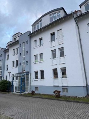 2-Raum-Wohnung mit Balkon im Erdgeschoss