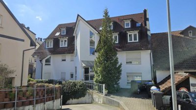 Attraktive vermietete Erdgeschosswohnung mit TG-Stellplätzen im Leonberger Zentrum