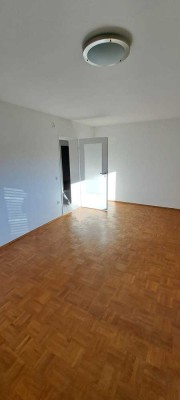 Freundliche 2-Zimmer-Wohnung mit EBK in Schmitten