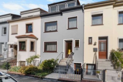 Familienfreundliches Reihenmittelhaus mit viel Platz, Sauna und Garten – Ihr Zuhause in Bremen