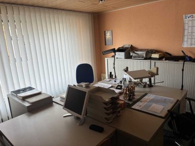 1 Zimmer/Büro/Behandlungsraum