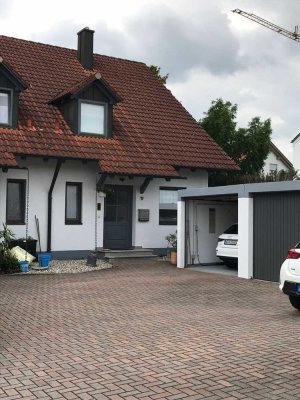 Gepflegte Doppelhaushälfte mit schönem Garten, Terrasse und Balkon in ruhiger Wohnlage