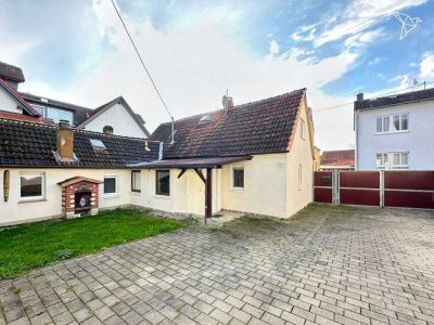 ATTRAKTIVE PROJEKTCHANCE � Freistehendes Einfamilienhaus mit Scheune & großem Potenzial!