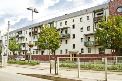Schöne und zentrale 2-Zimmer-Wohnung mit Badewanne und Balkon