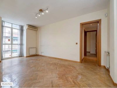 Provisionsfrei Wohnung in 13581 Berlin, Wilhelmshavener Str.
