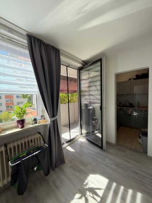 Gepflegte 2 ZKB-Wohnung mit Balkon