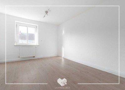 HELLE  2,5-ZI.-WHG MIT EINBAUKÜCHE IN GÖGGINGEN
