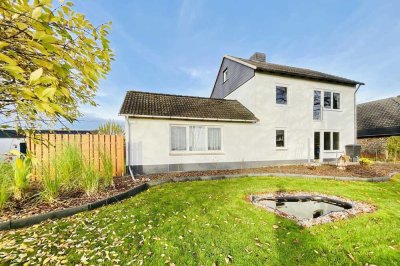 Modernisiertes Zuhause mit Platz im Haus & Garten