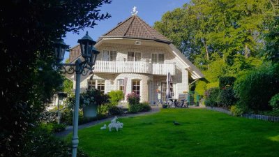 Modernes freistehendes 1-2 Familienhaus auf einem traumhaften Grundstück in Top Lage am Dönberg!